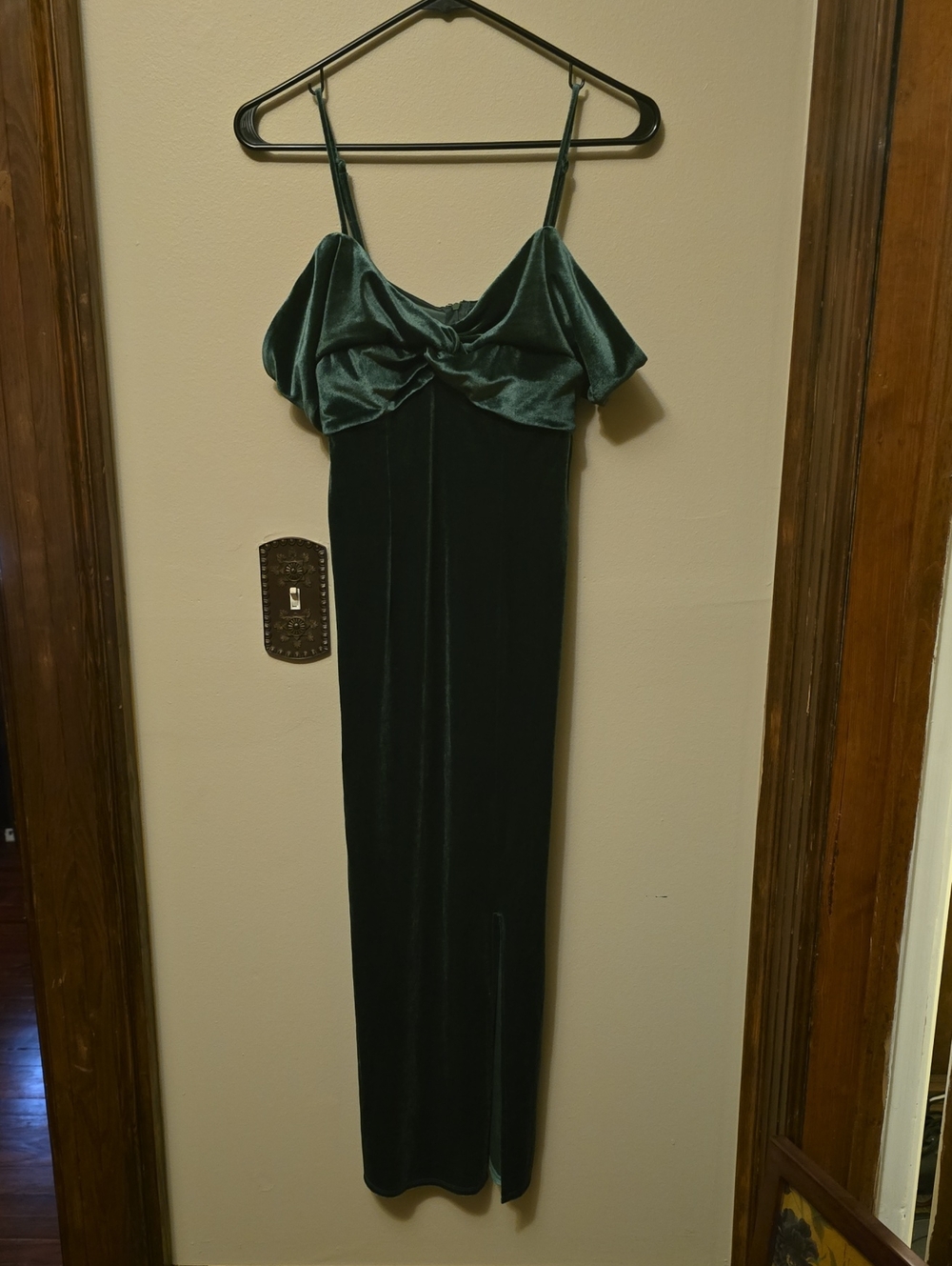 VENUS Emerald Green Velvet Spaghetti Strap Maxi Dress
